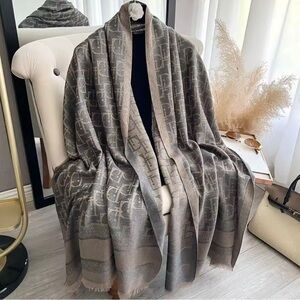 🆕 Gray & Gold Shimmer Light Luxury Scarf